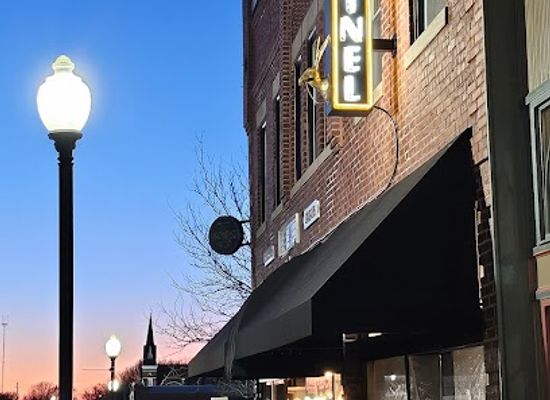 missouri/independence/bar/the-sentinel-room