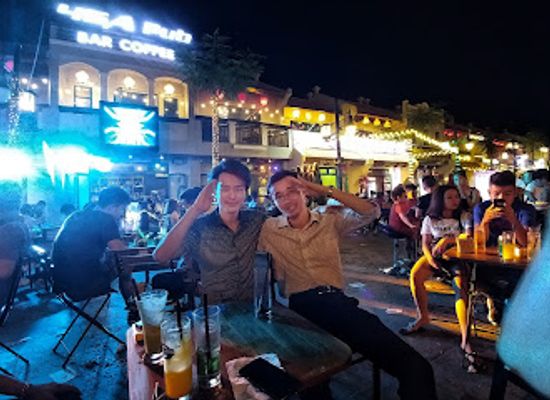 vietnam/ha-long/bai-chay/bar/45a-pub-coffee-bar