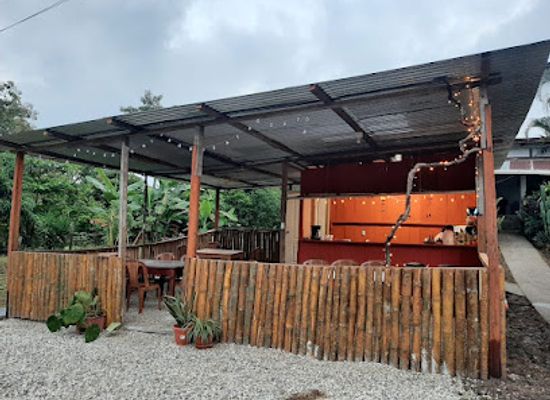 guatemala/caribbean-coast/bar/seafood-don-elia-s