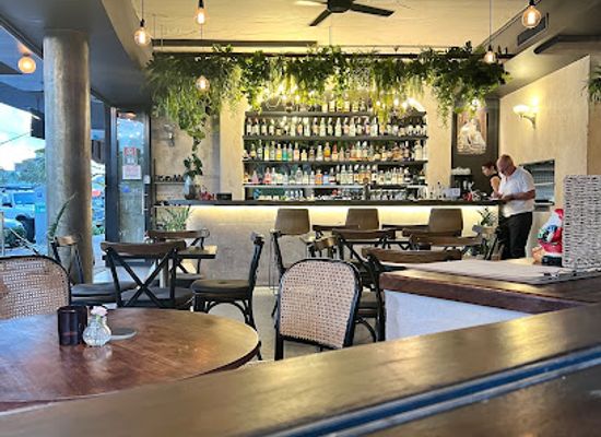 australia/byron-bay/bar/ginn-jinn-licenced-cafe-restaurant