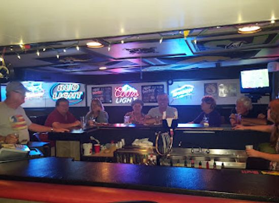 iowa/clear-lake/bar/elly-s-lounge