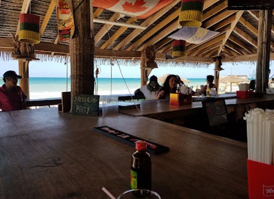 jamaica/east-end/bar/woodstock-bar-and-grill