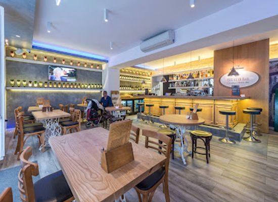 gibraltar/catalan-bay/bar/star-bar