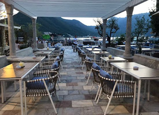 montenegro/perast/bar/kazada-restaurant-wine-bar-perast