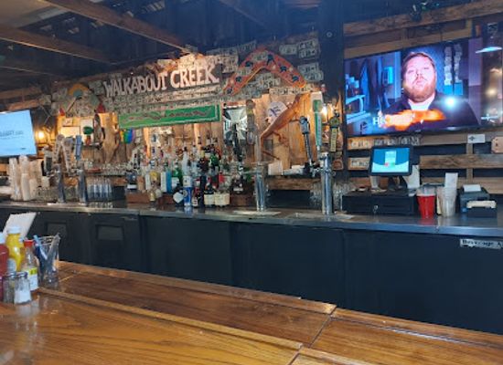 virginia/northern-neck/bar/the-606-featuring-walkabout-creek-and-the-quays