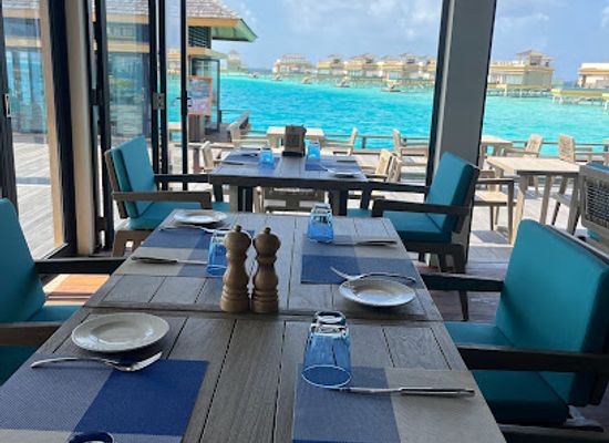 maldives/dhaalu-atoll/bar/arrival-lounge