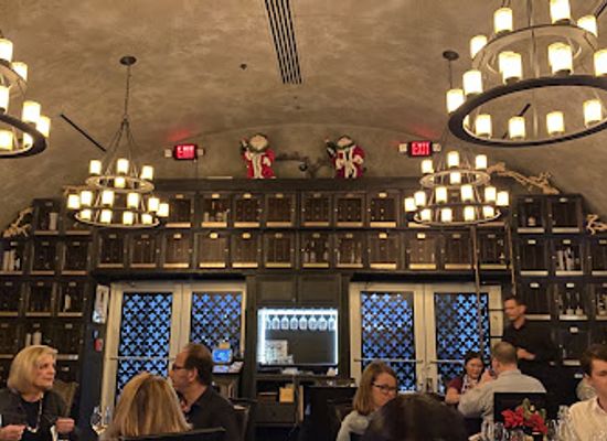 florida/naples-beach/bar/the-cave-bistro-wine-bar