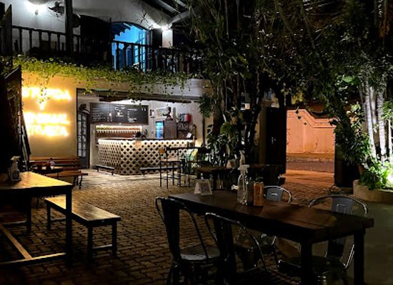 paraguay/central-department/bar/jardin-urbano