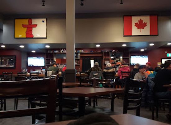 canada/iqaluit/bar/the-chartroom-lounge