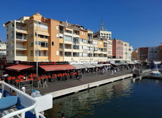 france/languedoc-coast/bar/le-carre-rouge