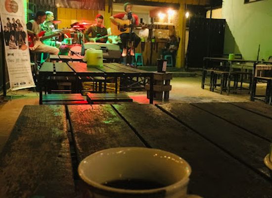 indonesia/pulau-moyo/bar/beskem-bar-and-kitchen