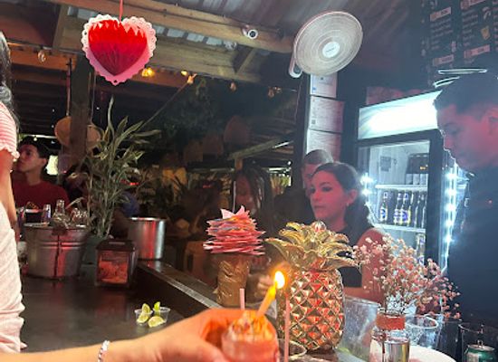 honduras/la-ceiba/bar/colibri-lounge-bar