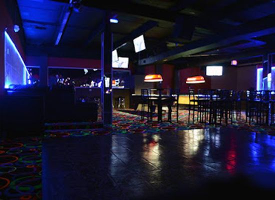 alabama/tennessee-valley/bar/safari-sports-lounge