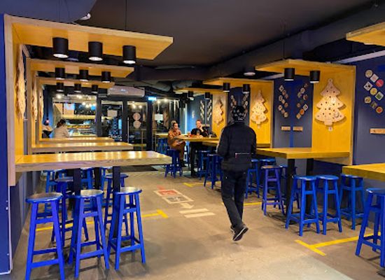 ukraine/bukovel/bar/publik-beer-parking