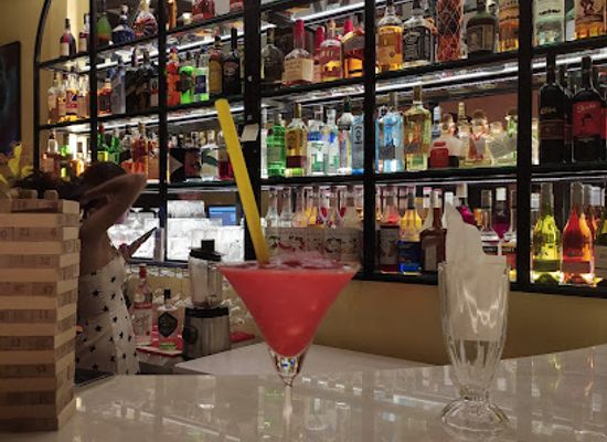 cambodia/phnom-penh/bar/arch-lounge-cocktails-whiskey-wine-bar