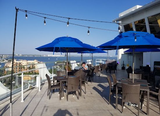 florida/st-petersburg-beach/bar/level-11-rooftop-bar-lounge