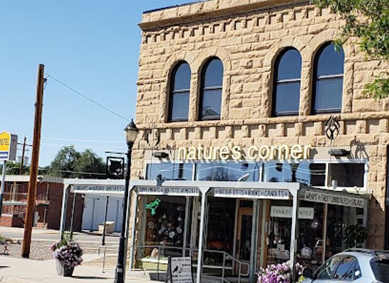 wyoming/hot-springs-county/bar/nature-s-corner-featuring-the-crow-bar