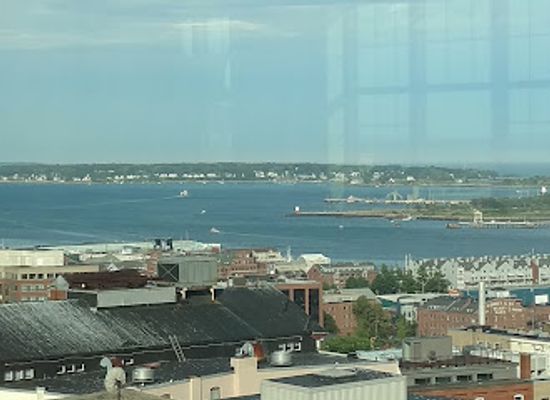 maine/portland-head-light/bar/top-of-the-east