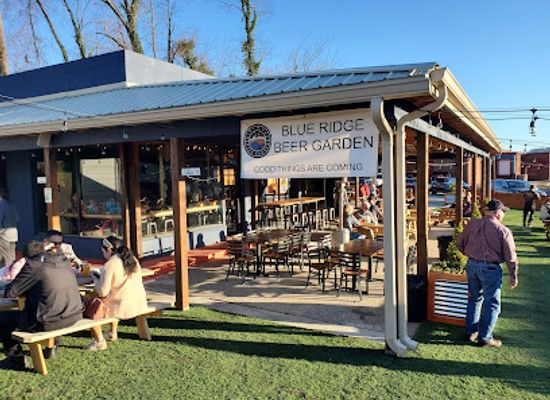 north-carolina/blue-ridge-mountains/bar/blue-ridge-beer-garden