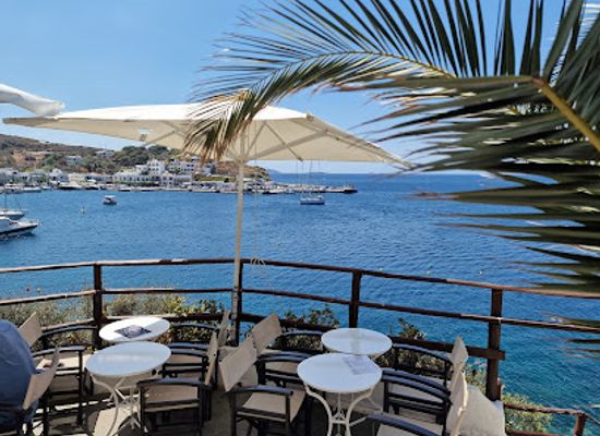 greece/north-aegean/bar/kavos-lounge-cafe
