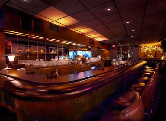 wisconsin/milwaukee/bar/bryant-s-cocktail-lounge