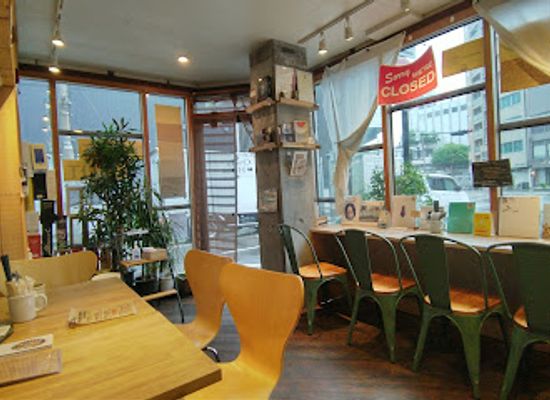 japan/kanazawa/omicho-market/bar/owls-hoot