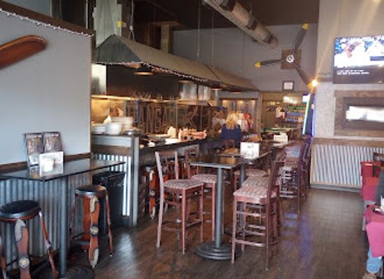washington/lake-chelan/bar/hangar-138
