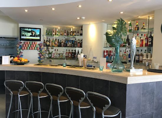 portugal/estremadura/bar/friends-bar