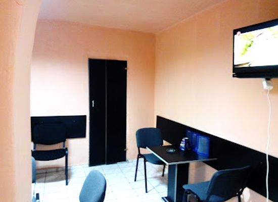 romania/buzau/bar/la-piciorul-blocului