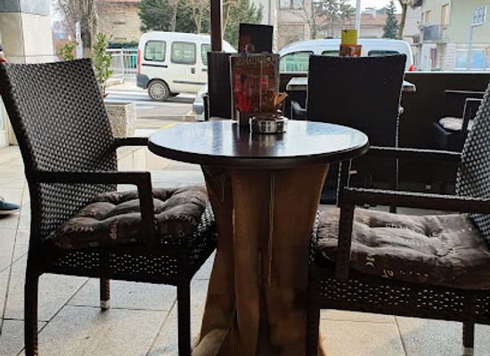 slovenia/sezana/bar/kava-bar-macchiato