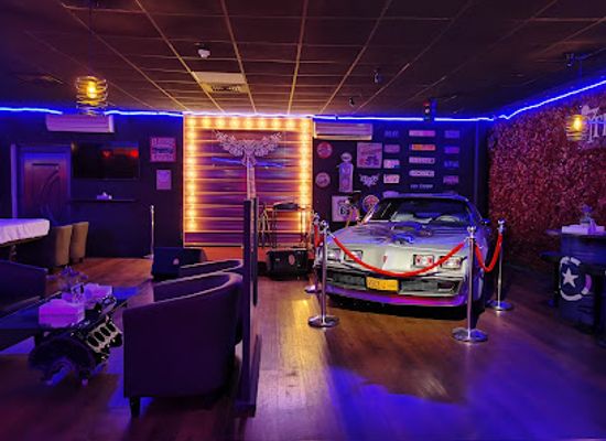 oman/al-hajar-ash-sharqi/bar/the-lounge