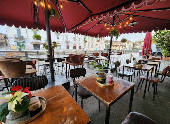 italy/milan/navigli/bar/zog