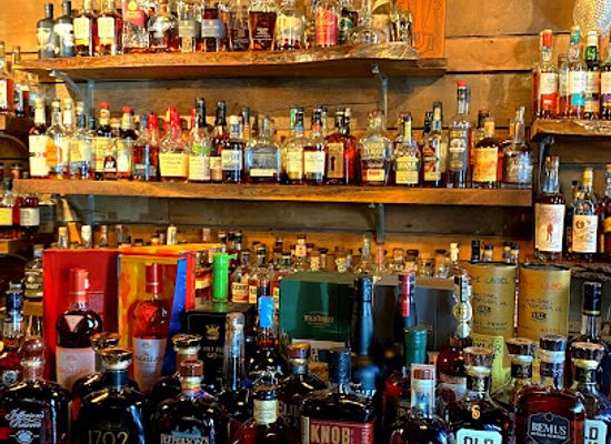 ohio/southeast-ohio/bar/the-alibi-bourbon-cocktail-lounge
