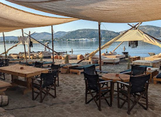greece/saronic-gulf-islands/bar/castus-beach