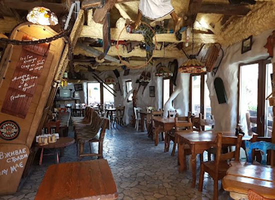 ukraine/carpathian-mountains/bar/mushroom-house