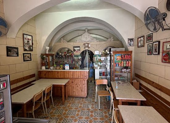 malta/victoria-lines/bar/glory-of-england-bar