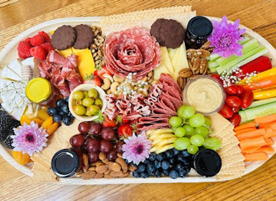 montana/the-beartooth-mountains/bar/seize-the-tray-charcuterie