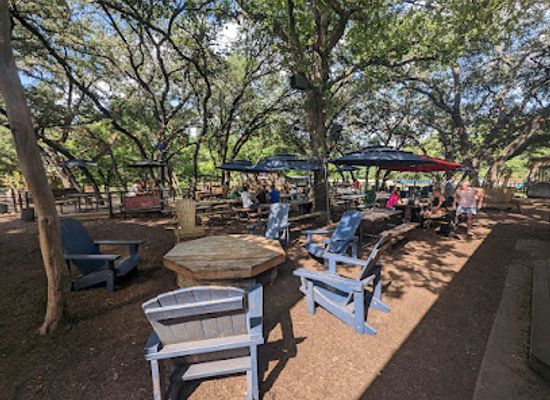 texas/central-texas/bar/moontower-saloon