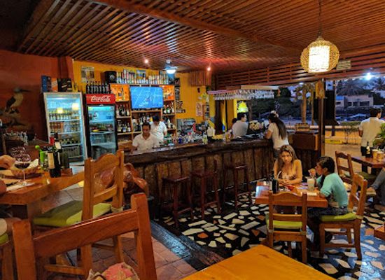 ecuador/galapagos-islands/bar/isla-grill