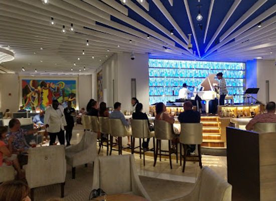 the-bahamas/nassau/cable-beach/bar/blue-note-lounge