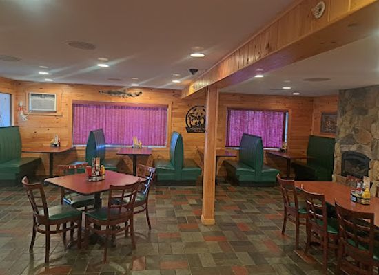 maine/somerset-county/bar/smokin-barrels