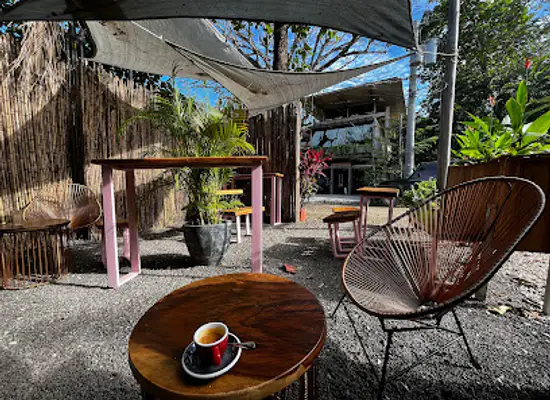 costa-rica/north-zone/bar/rolling-waves-coffee-cocktails