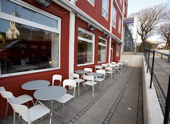 faroe-islands/torshavn/bar/hvonn
