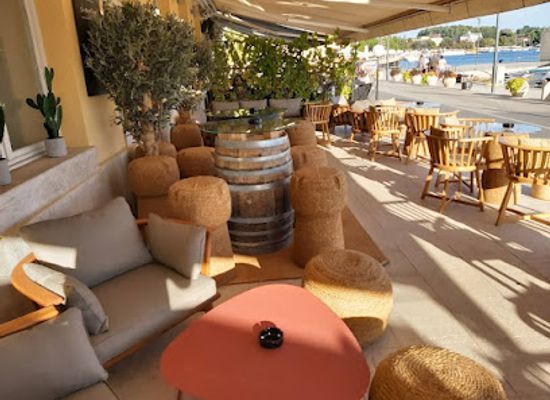 croatia/istrian-peninsula/bar/wine-tapas-bar-parentino-porec