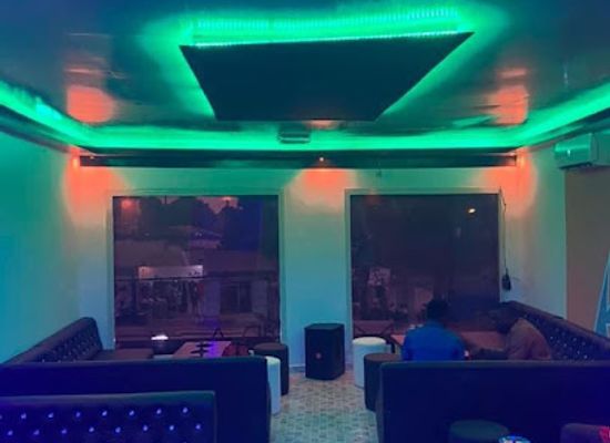 guinea/middle-guinea/bar/times-square-resto-lounge