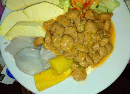 saint-vincent-and-the-grenadines/barrouallie/bar/hooters-bar-and-grill