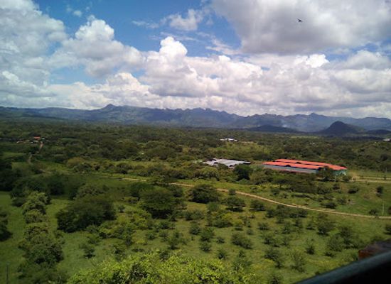 nicaragua/chontales-hills/bar/restaurante-la-choza