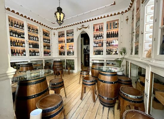 portugal/lisbon/bar/the-old-pharmacy