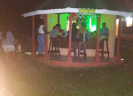 saint-vincent-and-the-grenadines/la-soufriere/bar/summit-bar-and-snackette