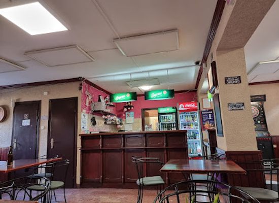 hungary/tatabanya/bar/red-cock-pub